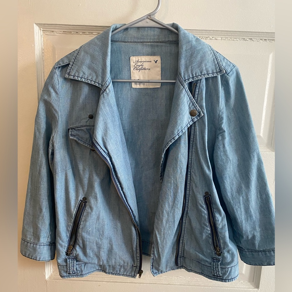 American Eagle light-wash jean jacket